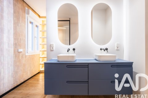 Apartament w Madrid, Hiszpania 3 sypialnie, 187 mkw. nr 152302 – zdjęcie 18