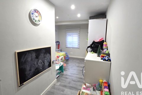 Lägenhet till salu i Alcala de Henares, Madrid, Spanien 3 sovrum, 93 kvm. Nr. 152305 - foto 8