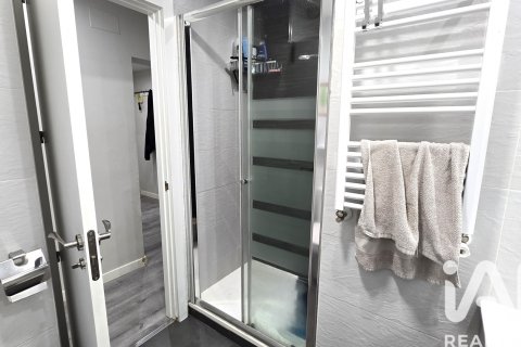 Lägenhet till salu i Alcala de Henares, Madrid, Spanien 3 sovrum, 93 kvm. Nr. 152305 - foto 11