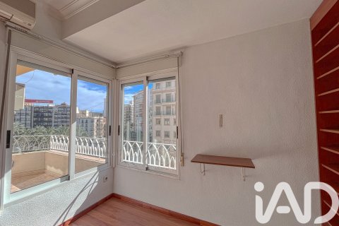 Lägenhet till salu i Alicante, Spanien 3 sovrum, 93 kvm. Nr. 152303 - foto 7