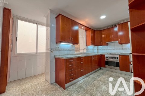 Lägenhet till salu i Alicante, Spanien 3 sovrum, 93 kvm. Nr. 152303 - foto 18