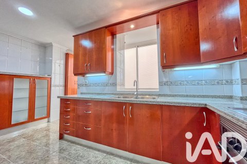 Lägenhet till salu i Alicante, Spanien 3 sovrum, 93 kvm. Nr. 152303 - foto 17