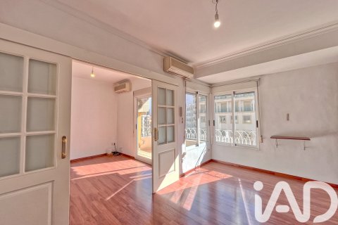 Lägenhet till salu i Alicante, Spanien 3 sovrum, 93 kvm. Nr. 152303 - foto 6