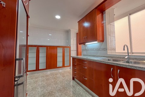 Lägenhet till salu i Alicante, Spanien 3 sovrum, 93 kvm. Nr. 152303 - foto 15