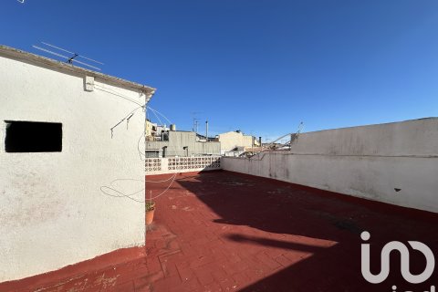 Radhus till salu i Mataro, Barcelona, Spanien 5 sovrum, 159 kvm. Nr. 152957 - foto 8