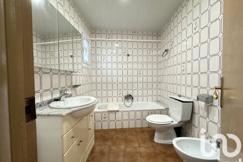 Radhus till salu i Mataro, Barcelona, Spanien 5 sovrum, 159 kvm. Nr. 152957 - foto 23