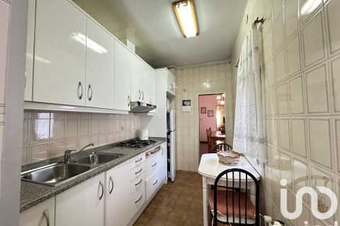 Radhus till salu i Mataro, Barcelona, Spanien 5 sovrum, 159 kvm. Nr. 152957 - foto 20