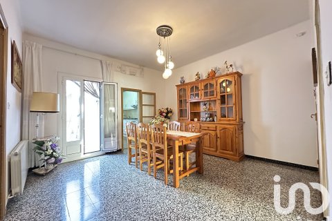 Radhus till salu i Mataro, Barcelona, Spanien 5 sovrum, 159 kvm. Nr. 152957 - foto 14