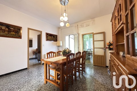 Radhus till salu i Mataro, Barcelona, Spanien 5 sovrum, 159 kvm. Nr. 152957 - foto 15