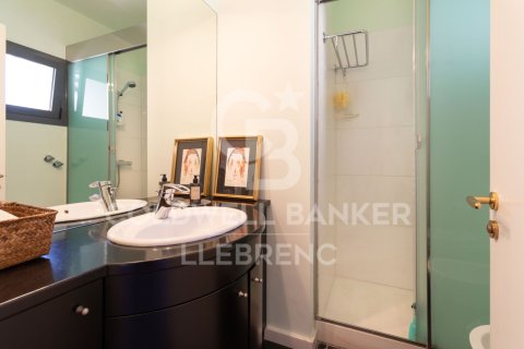 House for sale in Barcelona, Spain 4 bedrooms, 439 sq.m. No. 160182 - photo 15