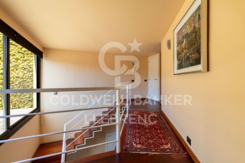 House for sale in Barcelona, Spain 4 bedrooms, 439 sq.m. No. 160182 - photo 27