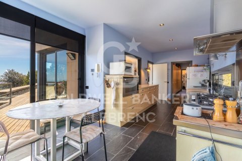 House for sale in Barcelona, Spain 4 bedrooms, 439 sq.m. No. 160182 - photo 10