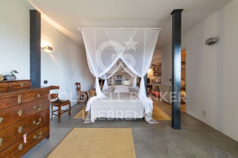 House for sale in Barcelona, Spain 4 bedrooms, 439 sq.m. No. 160182 - photo 30