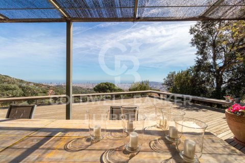 Dom w Barcelona, Hiszpania 4 sypialnie, 439 mkw. nr 160182