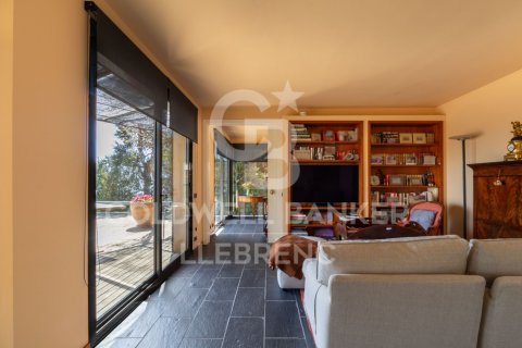 House for sale in Barcelona, Spain 4 bedrooms, 439 sq.m. No. 160182 - photo 7