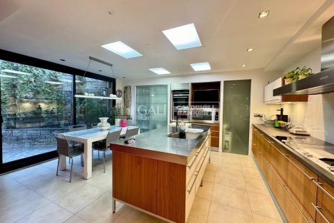 House for sale in Principado De Andorra (Ninguna Poblacion Tiene C.P.), Lleida, Spain 4 bedrooms, 384 sq.m. No. 160183 - photo 5