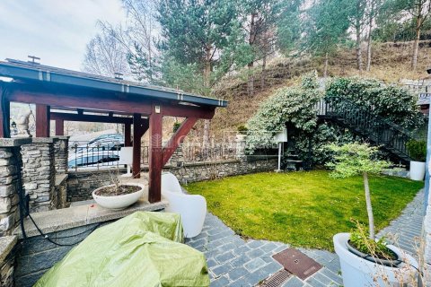 House for sale in Principado De Andorra (Ninguna Poblacion Tiene C.P.), Lleida, Spain 4 bedrooms, 384 sq.m. No. 160183 - photo 10