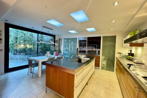 House for sale in Principado De Andorra (Ninguna Poblacion Tiene C.P.), Lleida, Spain 4 bedrooms, 384 sq.m. No. 160183 - photo 7