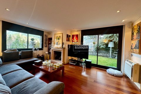 House for sale in Principado De Andorra (Ninguna Poblacion Tiene C.P.), Lleida, Spain 4 bedrooms, 384 sq.m. No. 160183 - photo 2