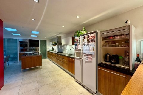 House for sale in Principado De Andorra (Ninguna Poblacion Tiene C.P.), Lleida, Spain 4 bedrooms, 384 sq.m. No. 160183 - photo 4