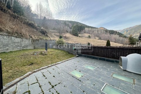 House for sale in Principado De Andorra (Ninguna Poblacion Tiene C.P.), Lleida, Spain 4 bedrooms, 384 sq.m. No. 160183 - photo 12