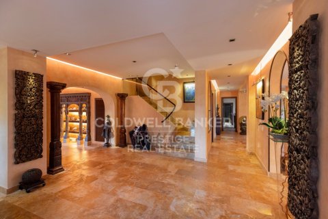 House for sale in Sitges, Barcelona, Spain 8 bedrooms, 1200 sq.m. No. 160184 - photo 8