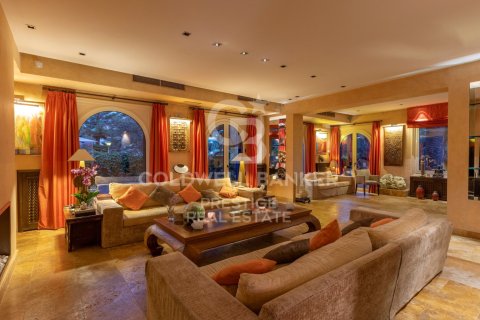 House for sale in Sitges, Barcelona, Spain 8 bedrooms, 1200 sq.m. No. 160184 - photo 10