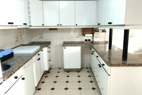 Casa in vendita a Trobajo del Camino, Leon, Spagna 4 camere da letto, 171 mq. N° 186175 - foto 3