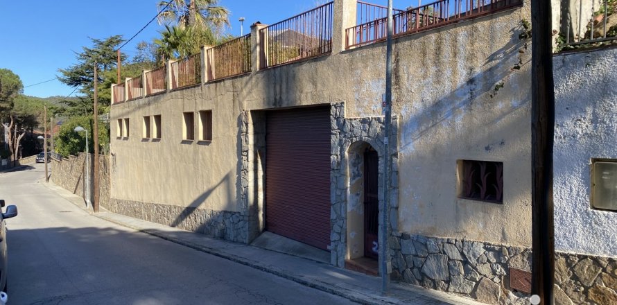 Land plot à Argentona, Barcelona, Espagne 880 m2 No. 186172