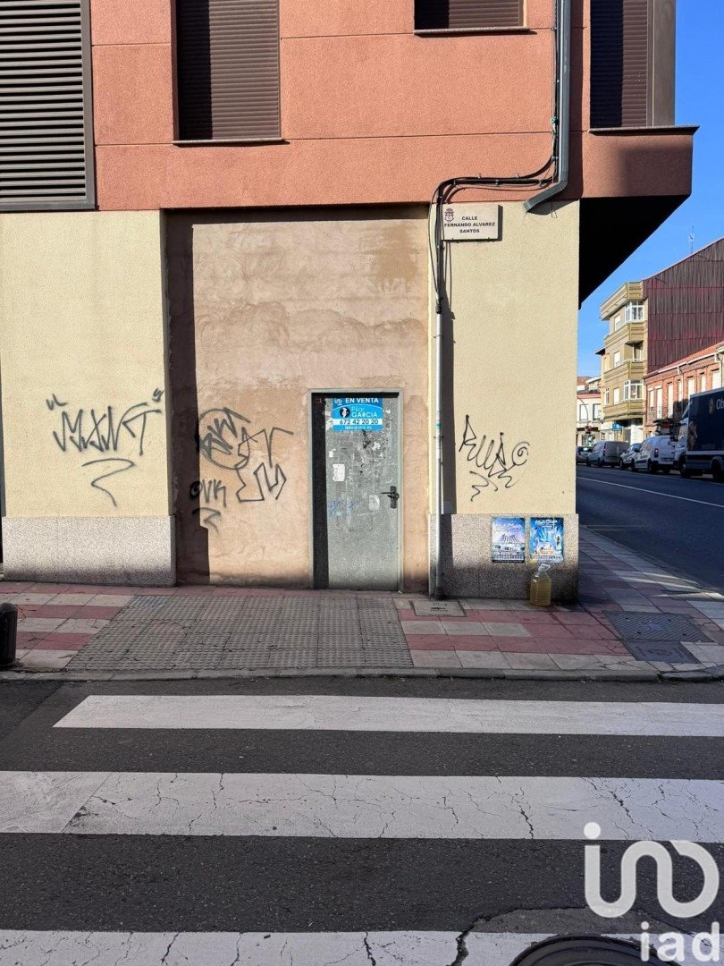 Propiedad comercial en Trobajo del Camino, León, España 174 m2 No. 186170