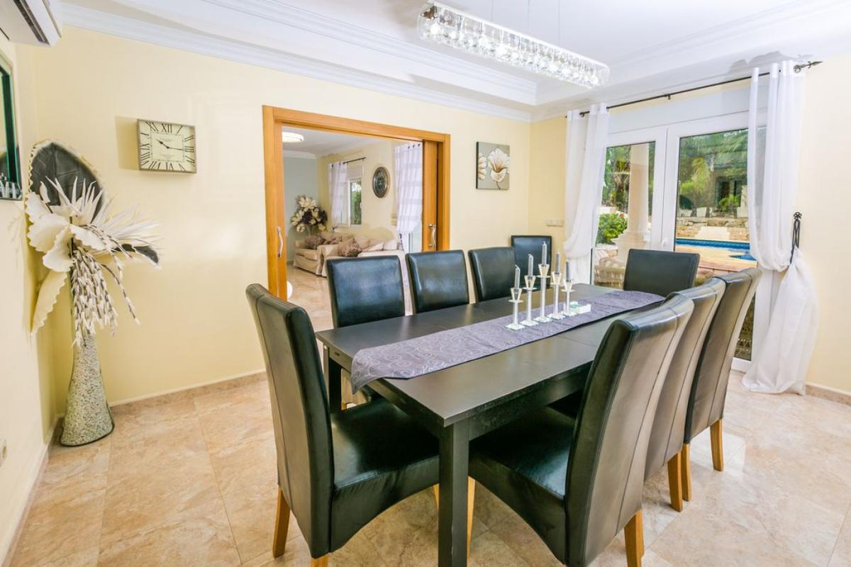 Villa in Javea, Alicante, Spain 6 bedrooms, 449 sq.m. No. 148988