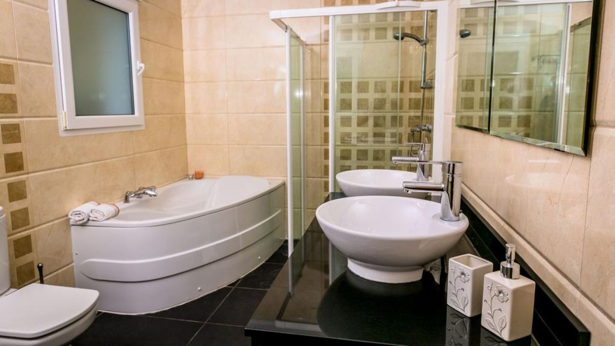 Villa in Javea, Alicante, Spain 6 bedrooms, 449 sq.m. No. 148988