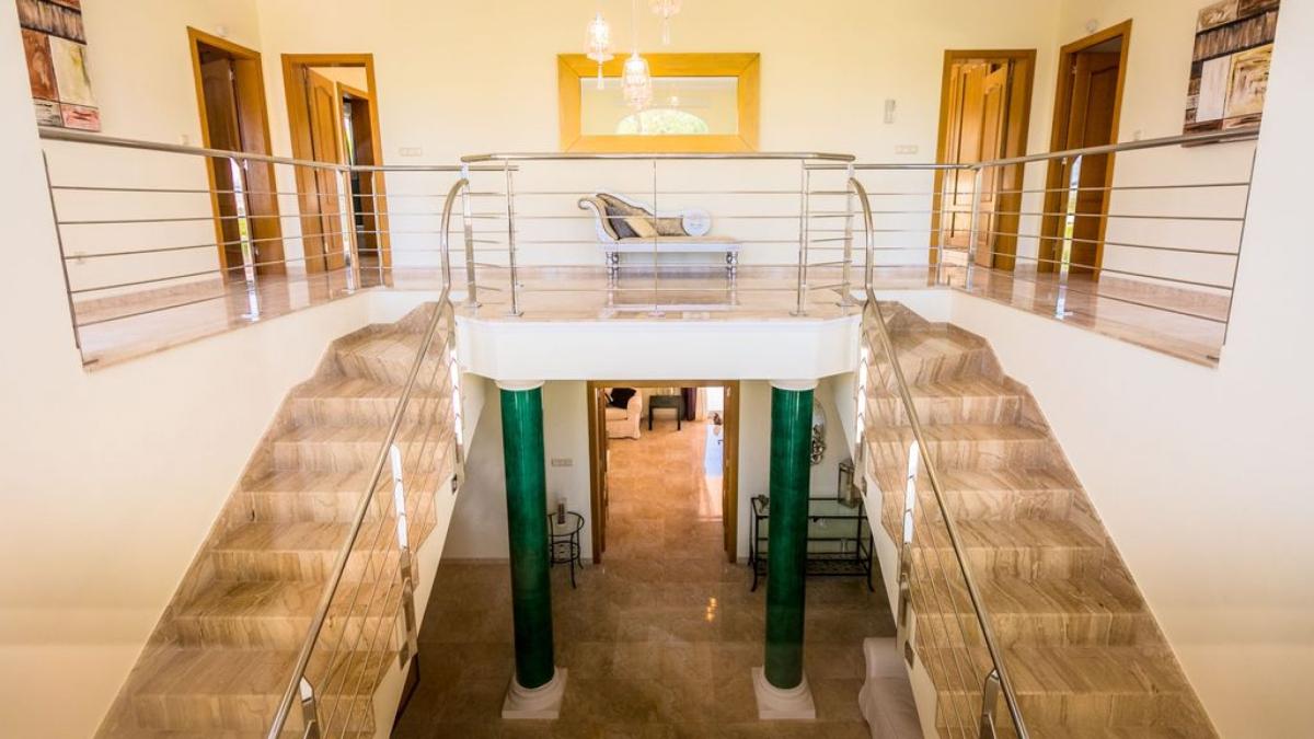 Villa in Javea, Alicante, Spain 6 bedrooms, 449 sq.m. No. 148988