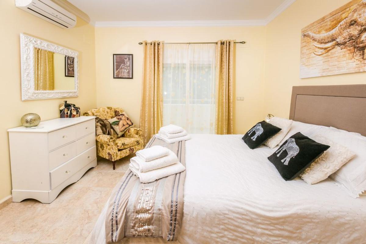 Villa in Javea, Alicante, Spain 6 bedrooms, 449 sq.m. No. 148988