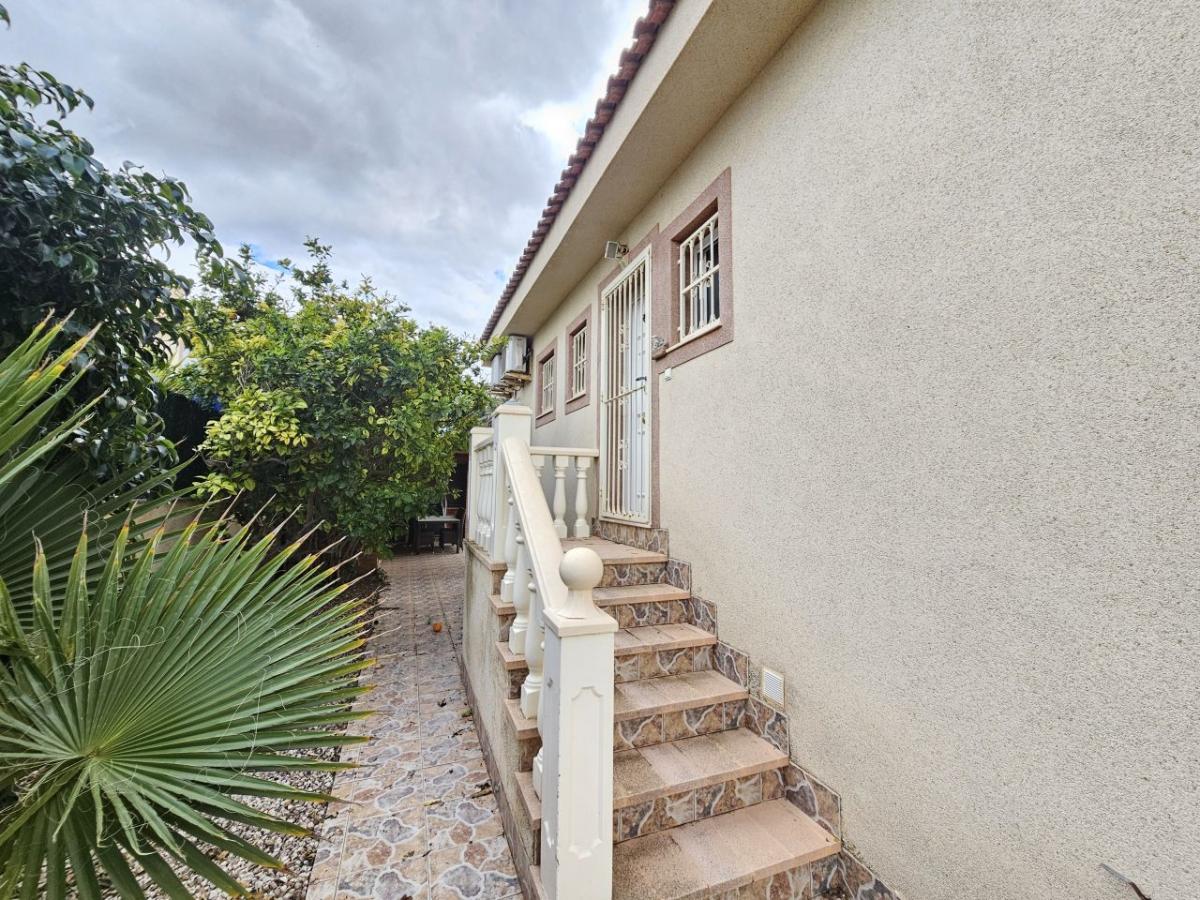 Villa in Benijofar, Alicante, Spain 4 bedrooms, 175 sq.m. No. 148989