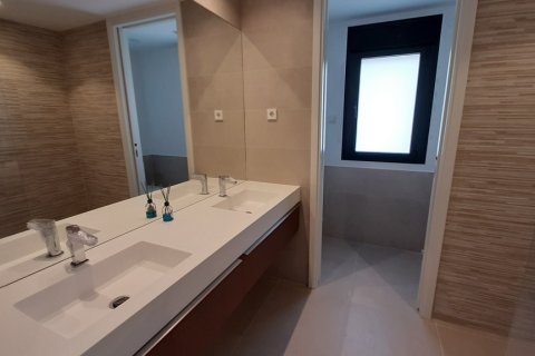 Аренда таухауса в Алкобендас, Мадрид, Испания 5 спален, 350м2 №164547 - фото 12