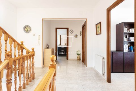 Villa à vendre à Barcelona, Espagne, 6 chambres, 367 m2 No. 150718 - photo 26