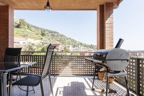 Villa à vendre à Barcelona, Espagne, 6 chambres, 367 m2 No. 150718 - photo 3