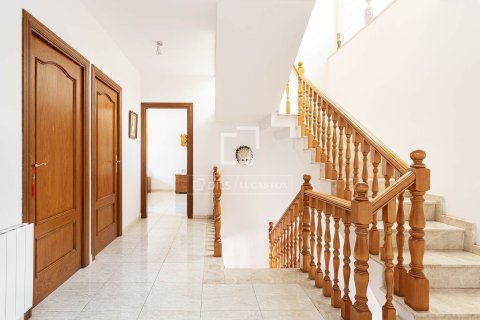 Villa à vendre à Barcelona, Espagne, 6 chambres, 367 m2 No. 150718 - photo 16