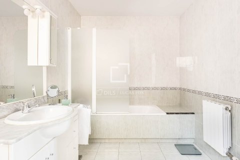 Villa à vendre à Barcelona, Espagne, 6 chambres, 367 m2 No. 150718 - photo 21