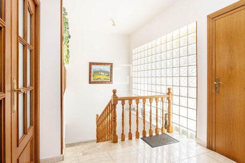 Villa à vendre à Barcelona, Espagne, 6 chambres, 367 m2 No. 150718 - photo 17