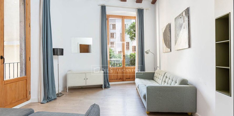Apartment in Barcelona, Spain 1 bedroom, 75 sq.m. No. 150713