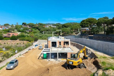 Villa for sale in Sant Andreu de Llavaneres, Barcelona, Spain 7 bedrooms, 800 sq.m. No. 150714 - photo 23