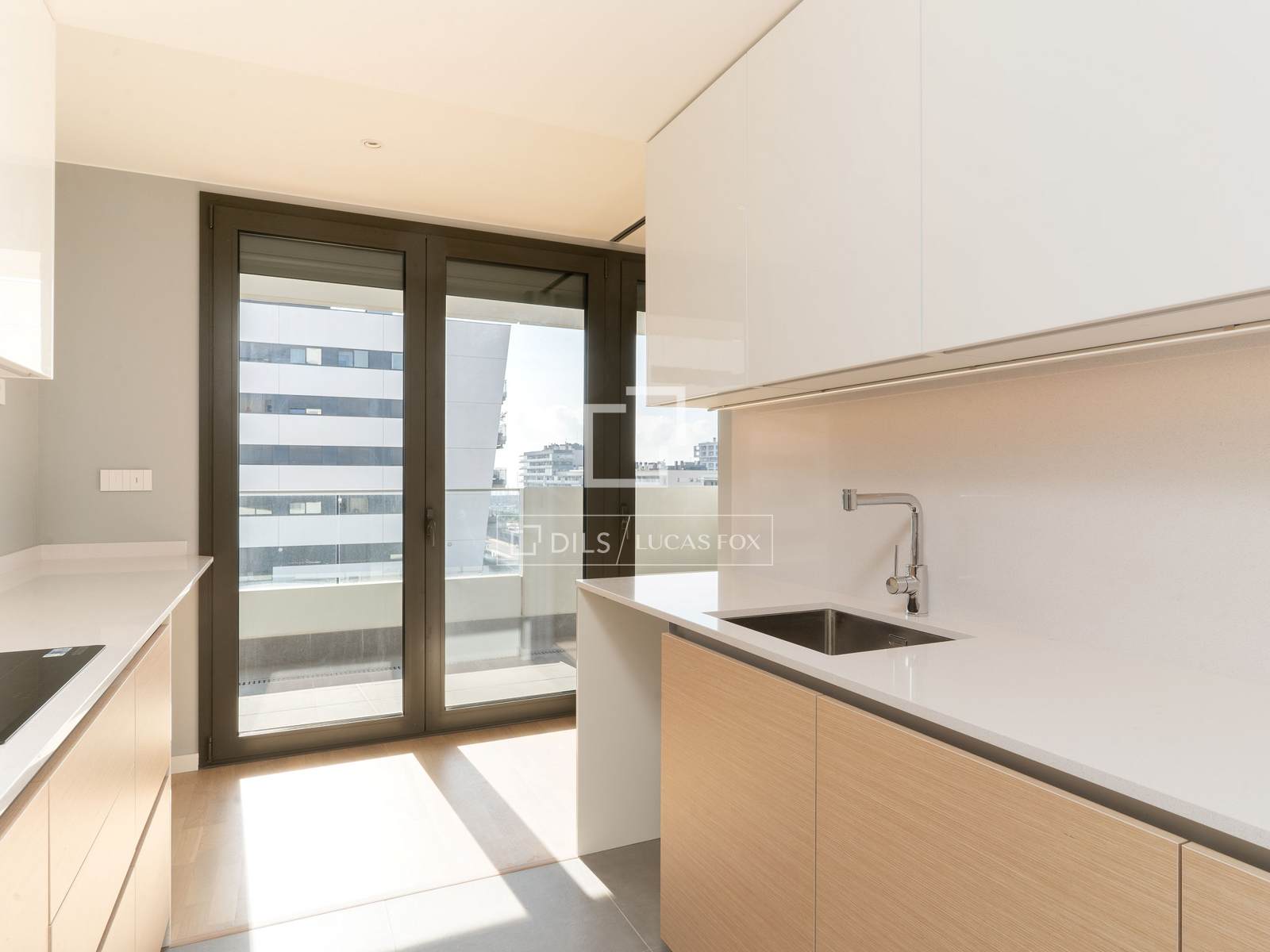 Appartamento a Barcelona, Spagna 3 camere da letto, 99 mq. N° 150716
