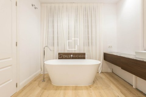 Apartamento en venta en Barcelona, España 3 dormitorios, 156 m2 No. 150719 - foto 29