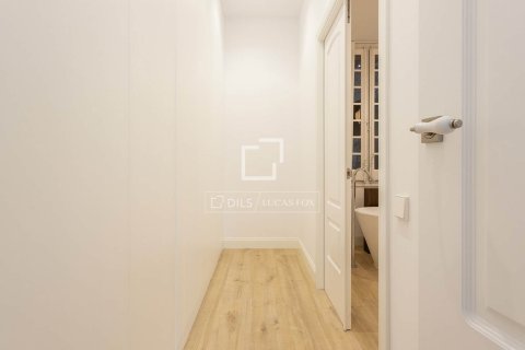 Apartamento en venta en Barcelona, España 3 dormitorios, 156 m2 No. 150719 - foto 28