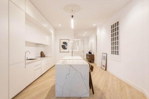 Apartamento en venta en Barcelona, España 3 dormitorios, 156 m2 No. 150719 - foto 12