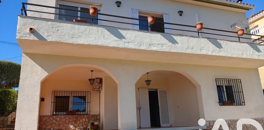 Casa a Lloret de Mar, Girona, Spagna 3 camere da letto, 172 mq. N° 172632