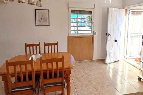 Radhus till salu i Santa Pola, Alicante, Spanien 3 sovrum, 84 kvm. Nr. 172188 - foto 8