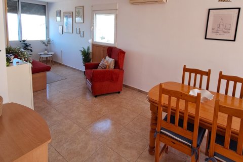Radhus till salu i Santa Pola, Alicante, Spanien 3 sovrum, 84 kvm. Nr. 172188 - foto 9